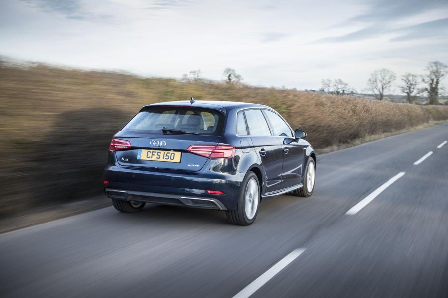  Audi A3 Sportback e-tron (8V) 2016 года  (UK) (фото 9 из 11)
